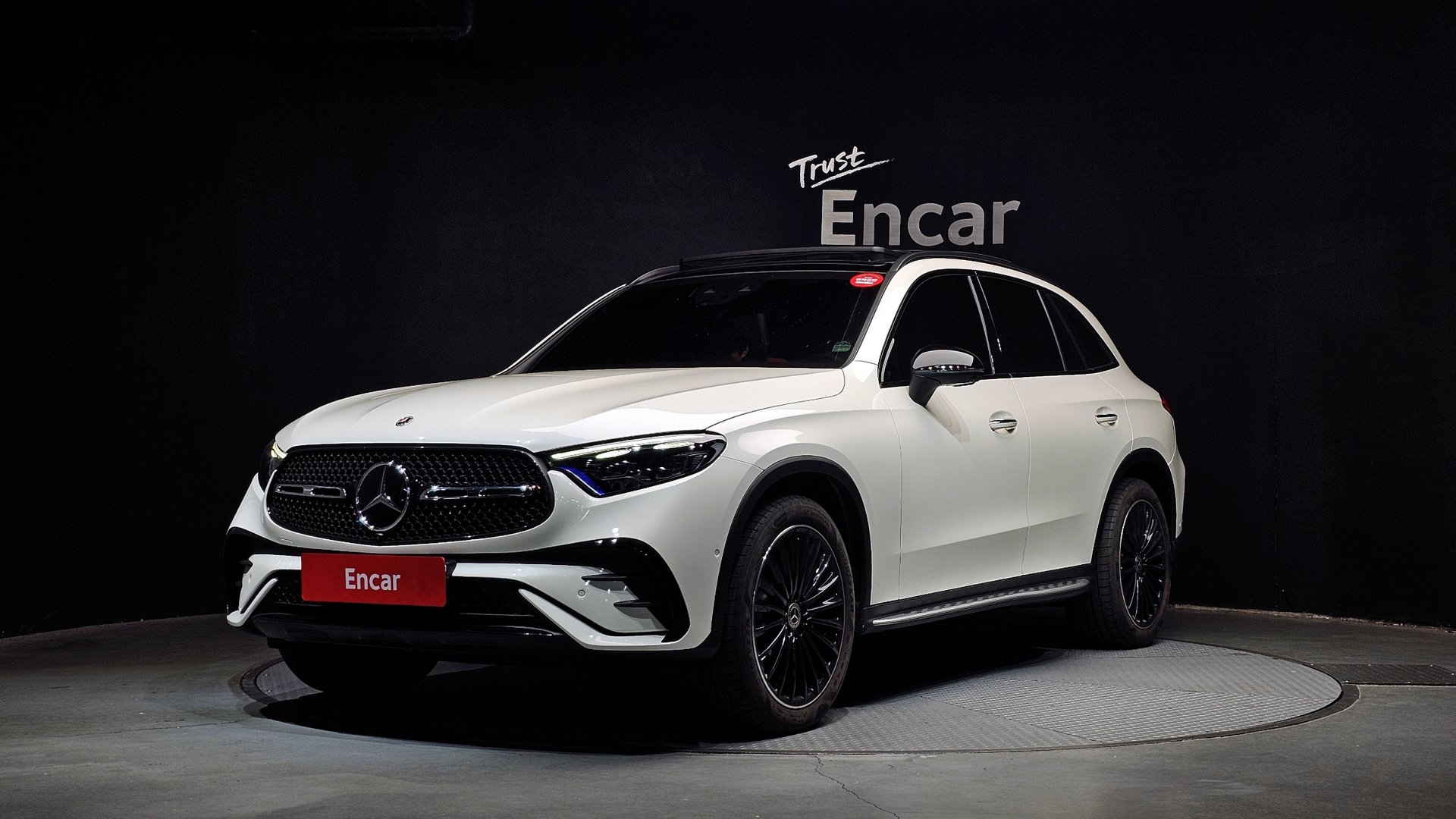 MERCEDES-BENZ GLC - View 1