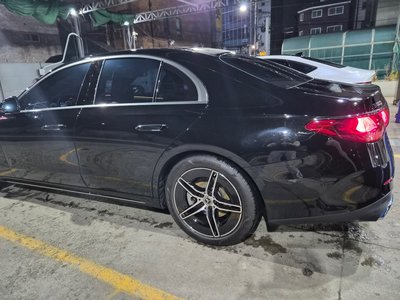 MERCEDES-BENZ E-CLASS - 10