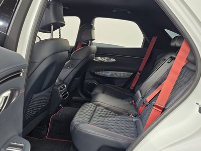 2024 Genesis GV70 — миниатюра 13