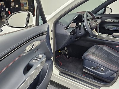 2024 Genesis GV70 — миниатюра 11