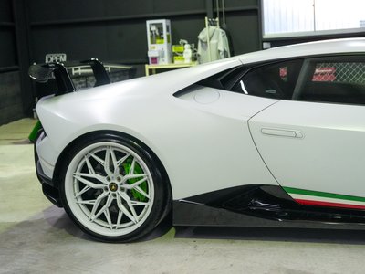 LAMBORGHINI HURACAN - 5