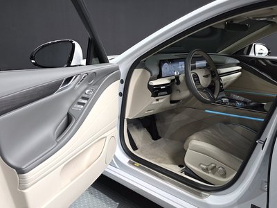 صورة 10 لـ 2024 GENESIS G80 (RG3)