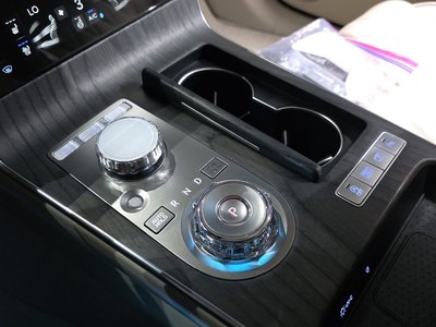 صورة 9 لـ 2024 GENESIS G80 (RG3)