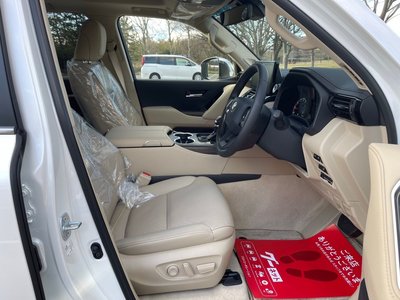 2024 Toyota LAND CRUISER 300 — миниатюра 128