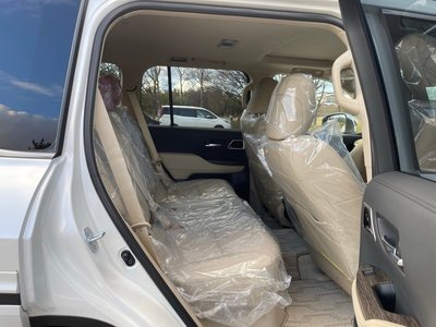 2024 Toyota LAND CRUISER 300 — миниатюра 207