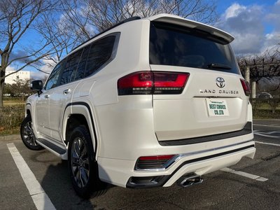 2024 Toyota LAND CRUISER 300 — миниатюра 30