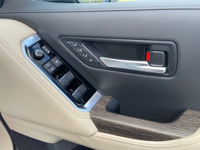 2024 Toyota LAND CRUISER 300 — миниатюра 190