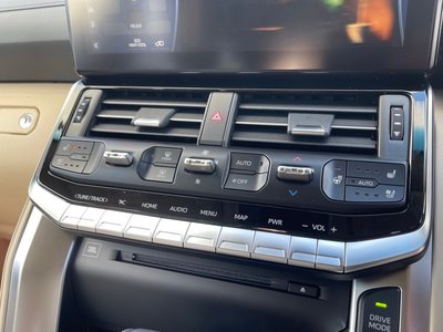 2024 Toyota LAND CRUISER 300 — миниатюра 174
