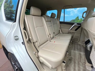 TOYOTA LAND CRUISER PRADO - 8