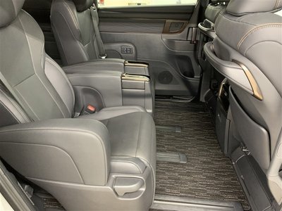 صورة 10 لـ 2023 Toyota ALPHARD