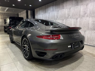PORSCHE 911 - 8