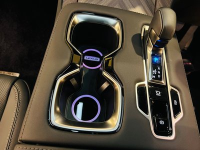 صورة مصغرة 44 لـ 2024 Lexus LM