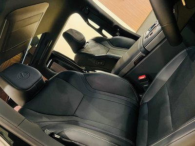 صورة مصغرة 34 لـ 2024 Lexus LM