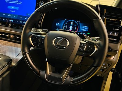 صورة مصغرة 36 لـ 2024 Lexus LM
