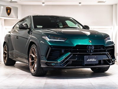 LAMBORGHINI URUS - 1