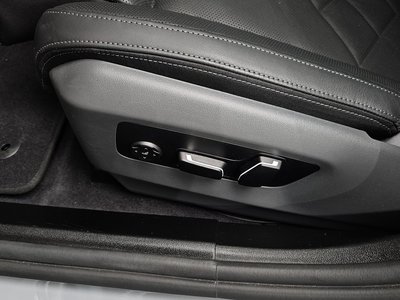 2025 BMW 5 SERIES 缩略图 31