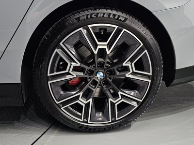 صورة 8 لـ 2025 BMW 5 SERIES