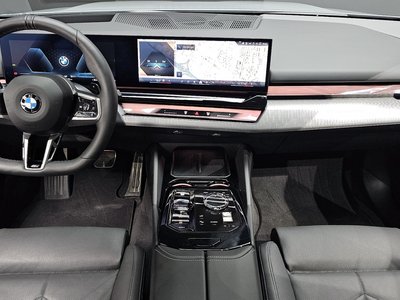 صورة 5 لـ 2025 BMW 5 SERIES