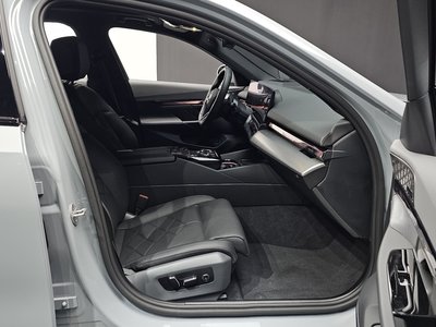 2025 BMW 5 SERIES 缩略图 16