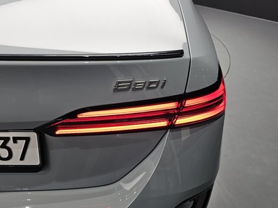صورة 10 لـ 2025 BMW 5 SERIES