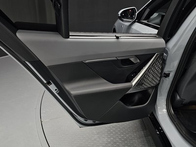 2025 BMW 5 SERIES 缩略图 15
