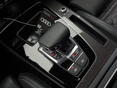 صورة 9 لـ 2022 AUDI SQ5