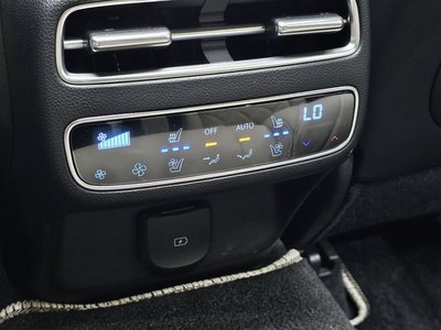 2024 Genesis GV70 thumbnail 16