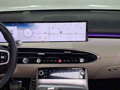 2024 Genesis GV70 thumbnail 13