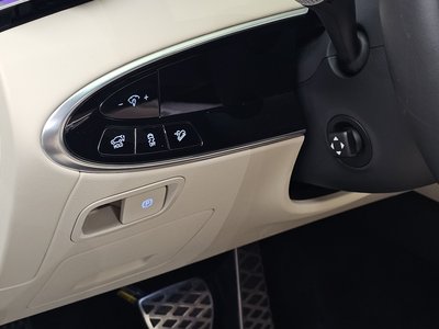2024 Genesis GV70 thumbnail 15