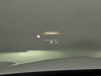 2024 Genesis GV70 thumbnail 18