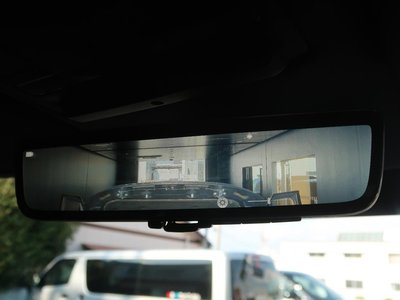 LAND ROVER DEFENDER - 4