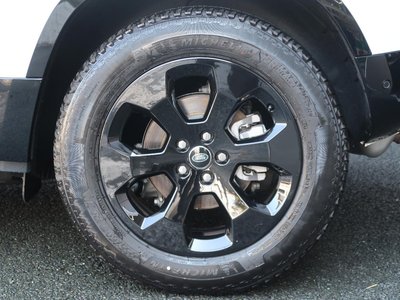 LAND ROVER DEFENDER - 3