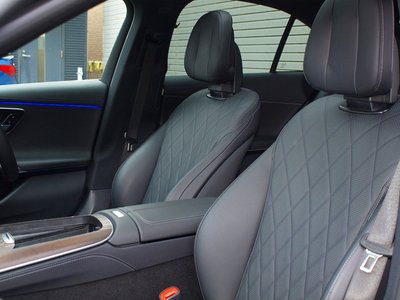 MERCEDES-BENZ E-CLASS - 8