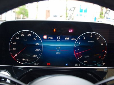 MERCEDES-BENZ E-CLASS - 10