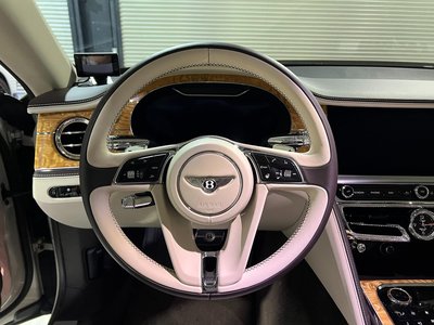 صورة 8 لـ 2020 Bentley FLYING SPUR