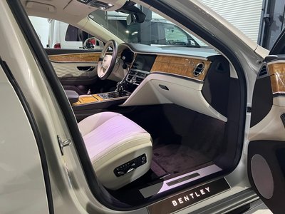 صورة 10 لـ 2020 Bentley FLYING SPUR