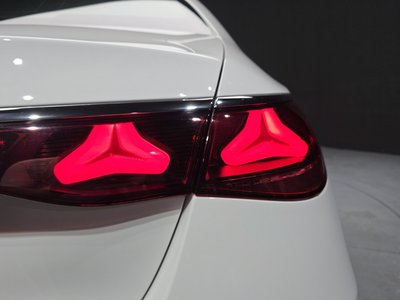 2024 Mercedes-BENZ E-CLASS 照片 10