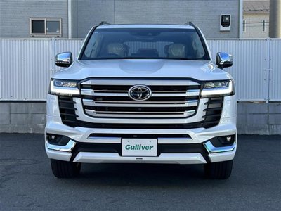 TOYOTA LAND CRUISER 300 - 9