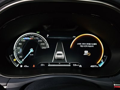 صورة 8 لـ 2022 Genesis GV70