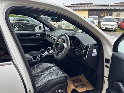 PORSCHE CAYENNE - 9