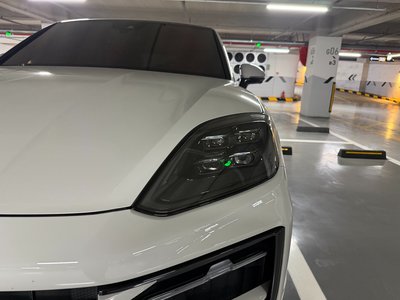 2025 Porsche CAYENNE — миниатюра 18