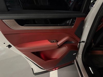 2025 Porsche CAYENNE — миниатюра 13