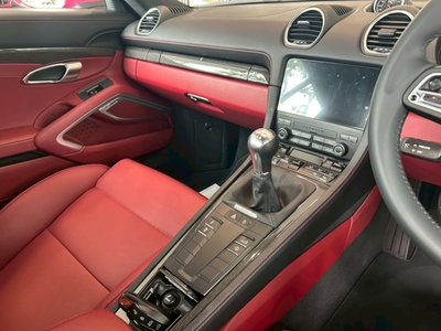 2025 Porsche 718 — миниатюра 16