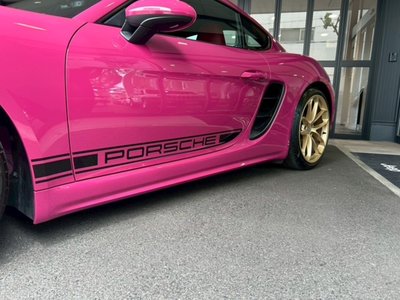 2025 Porsche 718 photo 8