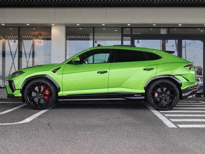 LAMBORGHINI URUS - 5