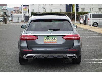 MERCEDES-BENZ E-CLASS - 6