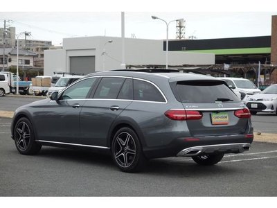 MERCEDES-BENZ E-CLASS - 5