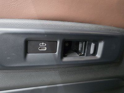 2020 BMW X6 — миниатюра 26