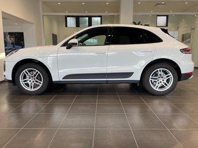 PORSCHE MACAN - 8