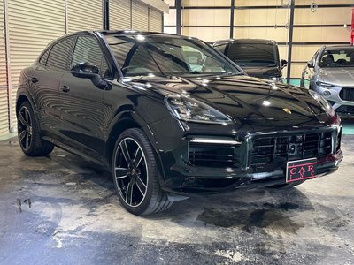 2022 Porsche CAYENNE photo 2